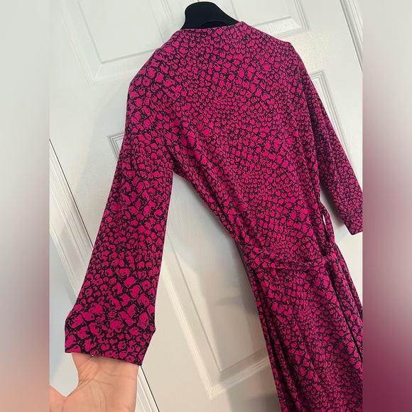 DVF DIANE VON FURSTENBERG New Julian Two FUCHSIA PINK PYTHON WRAP DRESS  Sz 6 - Picture 6 of 12
